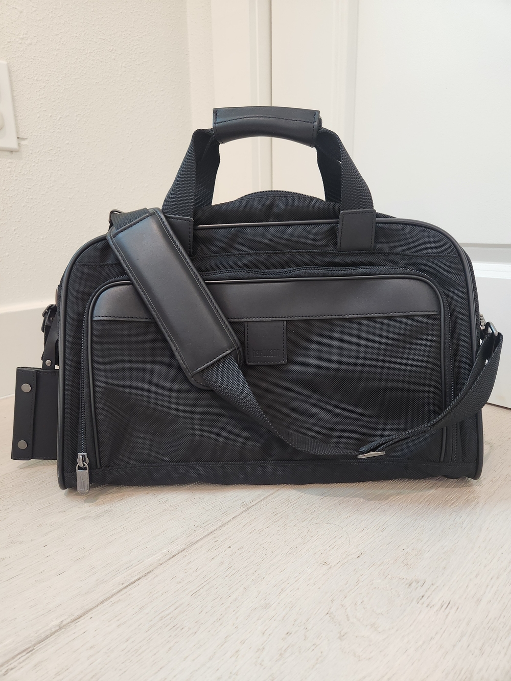 Hartmann Luxury Black Men's Travel Briefcase Bag Crossbody NWOT